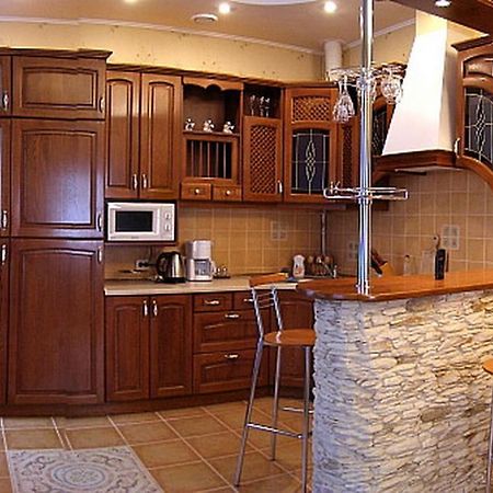 Park Apartment Lviv Ngoại thất bức ảnh